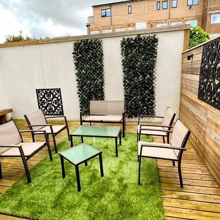 הוילה Surbiton Luxury Garden House 19 מראה חיצוני תמונה