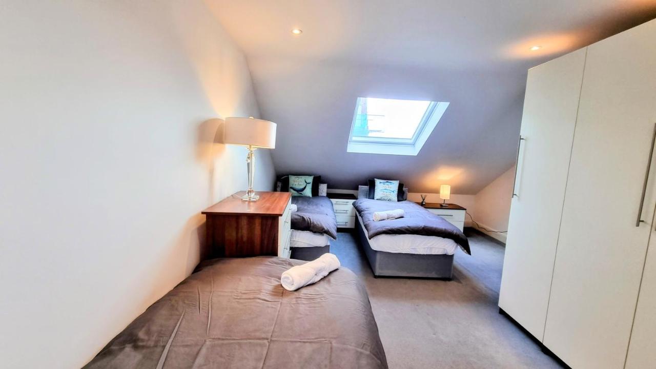 הוילה Surbiton Luxury Garden House 19 מראה חיצוני תמונה