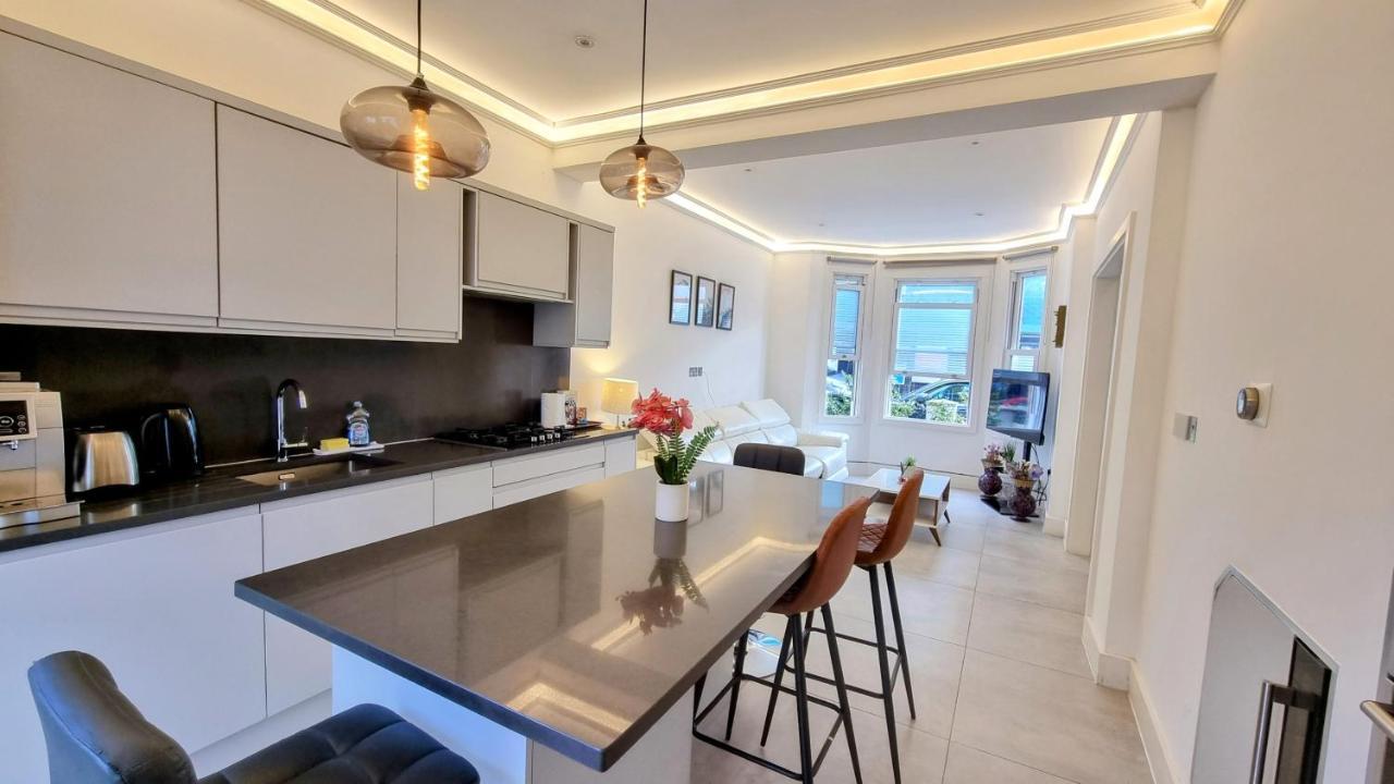 הוילה Surbiton Luxury Garden House 19 מראה חיצוני תמונה